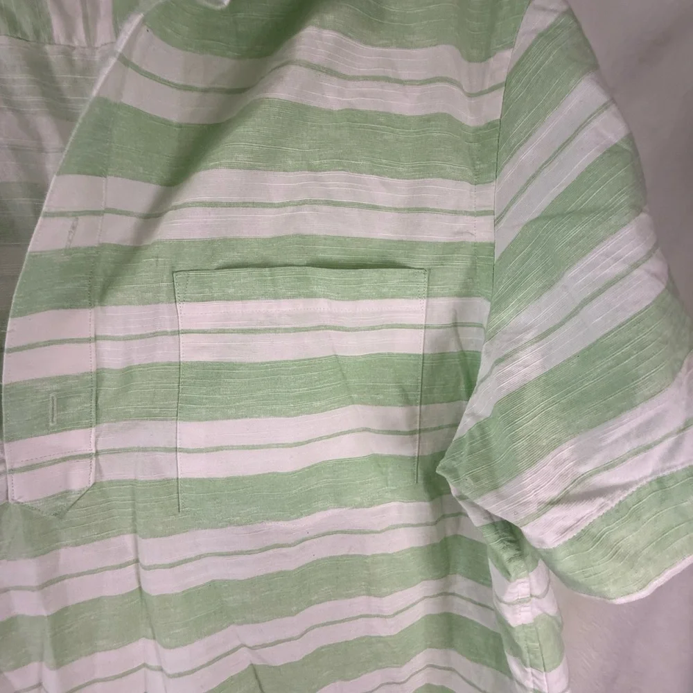Banana Republic Sage Green White Stripe 100% cotton Short Sleeve Shirt Size L